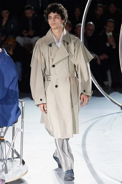 Look 38
